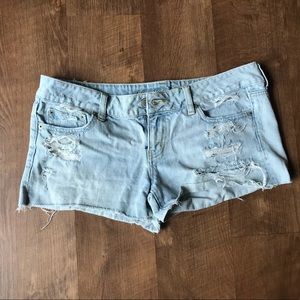 American eagle light wash distressed shorts